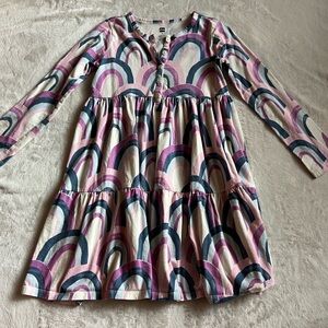 Tea Collection rainbow dress size 8
Like new !